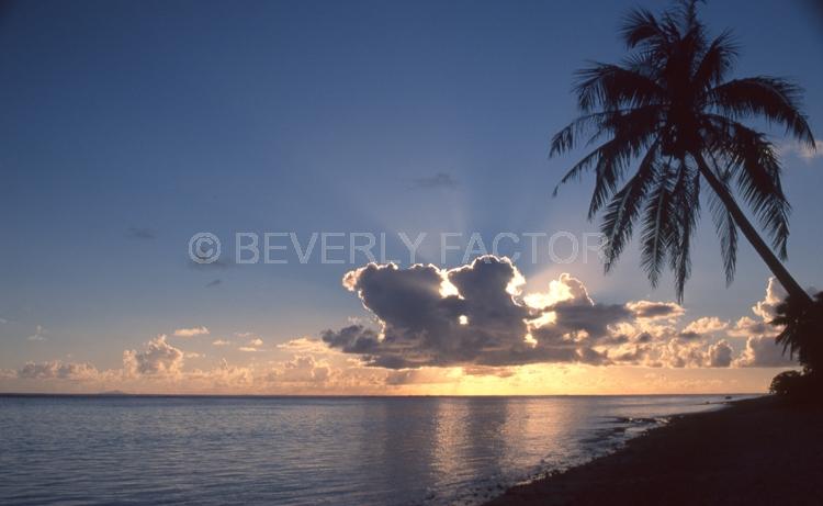 (Multiple values);sun;water;bora bora french polynesia